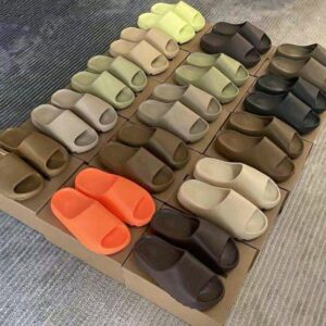 YEEZY SLIDES PALLET 22 YEEZY SLIDES PALLET - Image 4