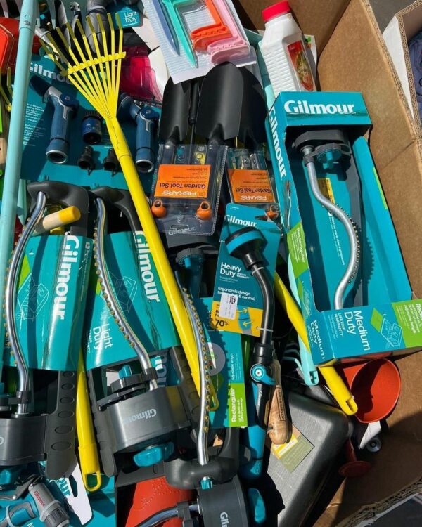 Jardineria Target Tools pallets with free shipping – DEWALT, Ryobi, Greenworks
