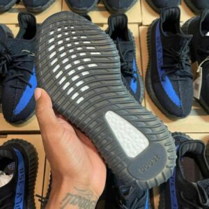 YEEZY SHOES PALLET - Image 10