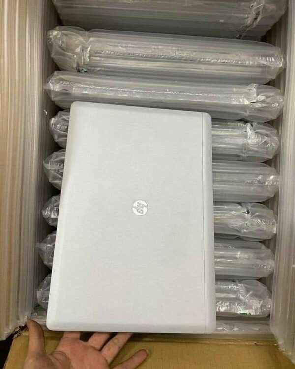 HP DELL LAPTOPS PALLETS
