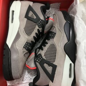 Jordan Shoes Pallet - Image 20