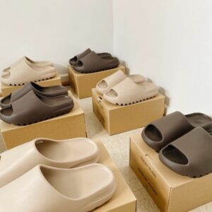 YEEZY SLIDES PALLET 36 YEEZY SLIDES PALLET - Image 18