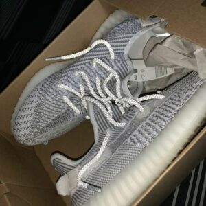 YEEZY SHOES PALLET - Image 26