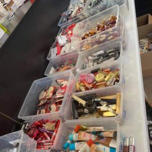 Cosmetic Pallets (Luxury brands) - Image 25