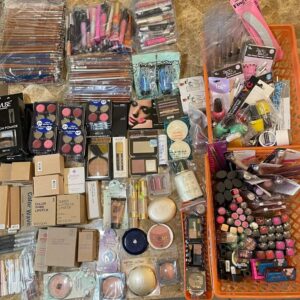 Cosmetic Pallets (Luxury brands) - Image 17