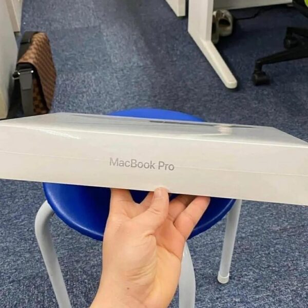 buy MacBook Air & Pro pallets,wholesale Apple laptops,MacBook liquidation pallets,purchase MacBook Air Pro wholesale,Apple laptop pallets for sale,MacBook Air Pro bulk purchase,MacBook Air Pro pallets with free shipping,MacBook Air Pro pallets for resellers,MacBook Air Pro surplus inventory pallets,MacBook Air Pro liquidation wholesale
